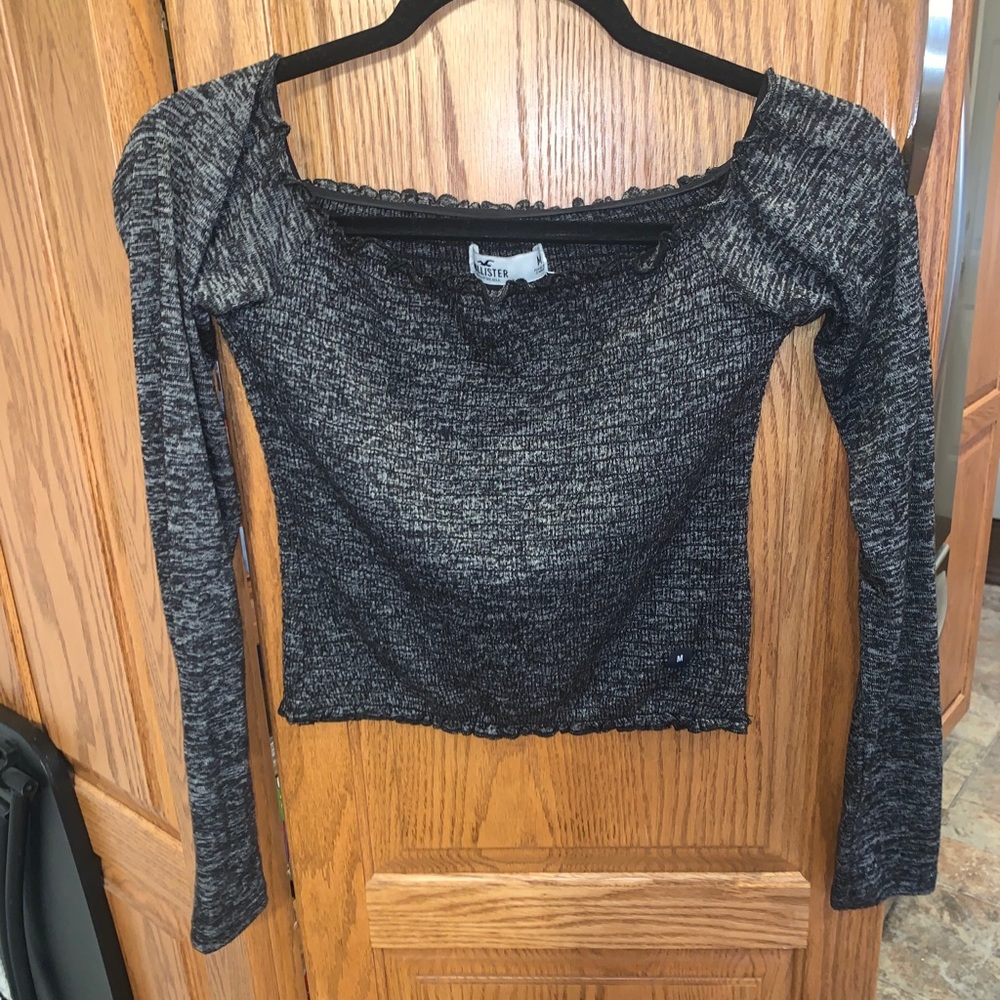 off shoulder long sleeve shirt // never worn